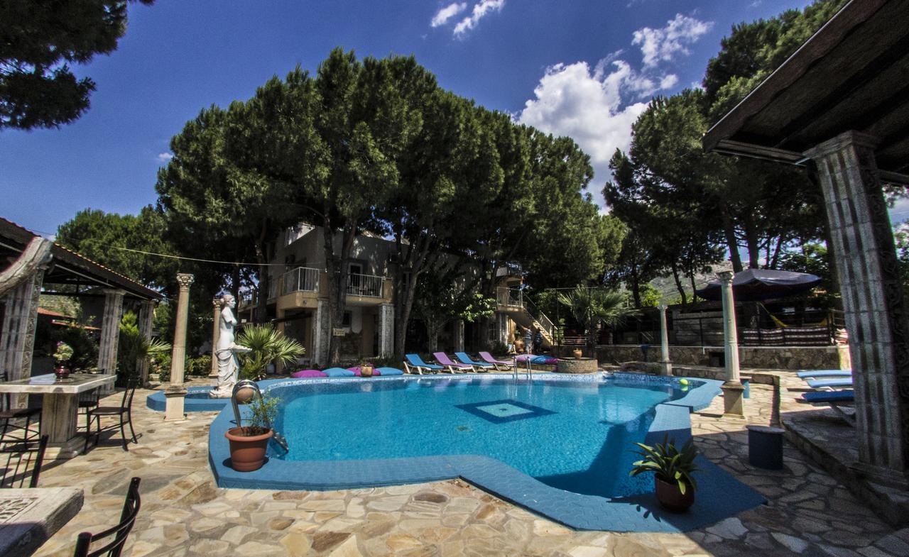 Atillas Getaway Hotel